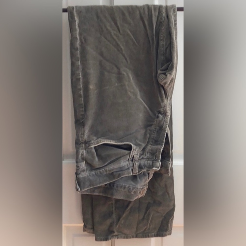 Men’s 7 for All Mankind Vintage Distressed tobacco brown button corduroy jeans